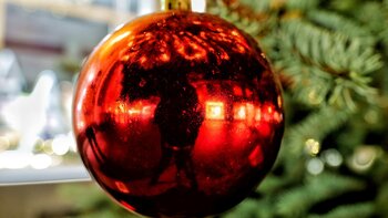 Weihnachtskugel - Christian Eckhoff, Mediacheck Weihnachtskugel